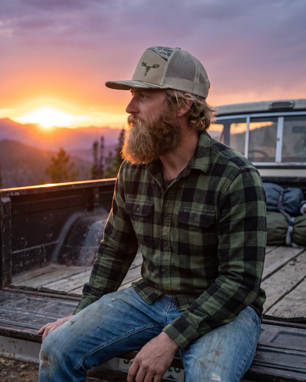 Tuntuvak Open Season Seven Panel Trucker Snapback